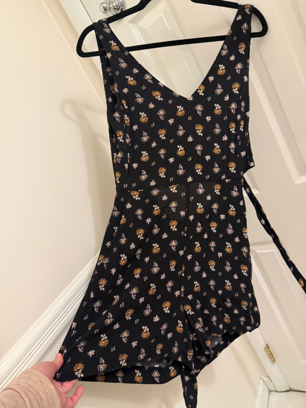 Aritzia Wilfred Black Floral Tie-Waist Romper